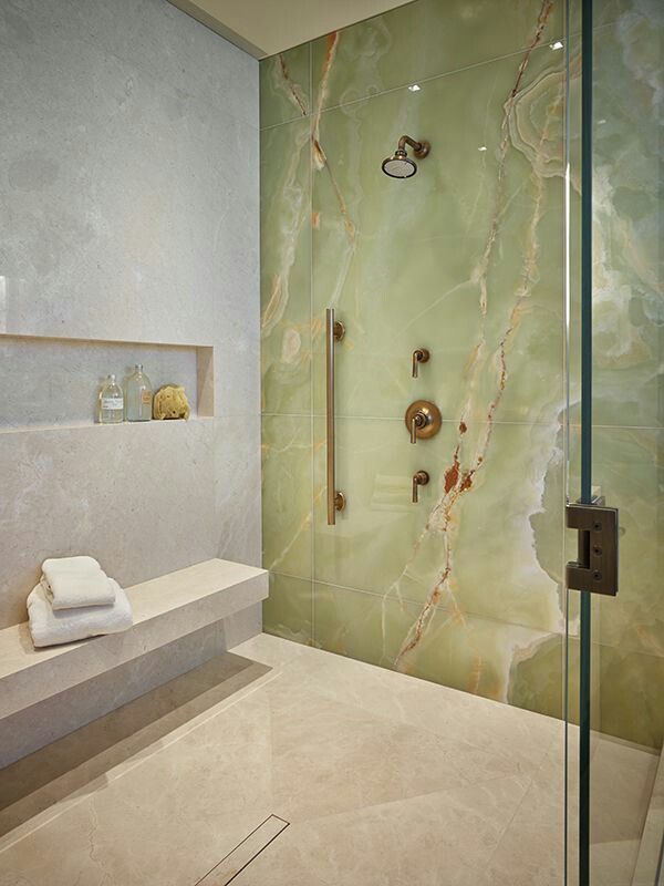 душевая из оникса